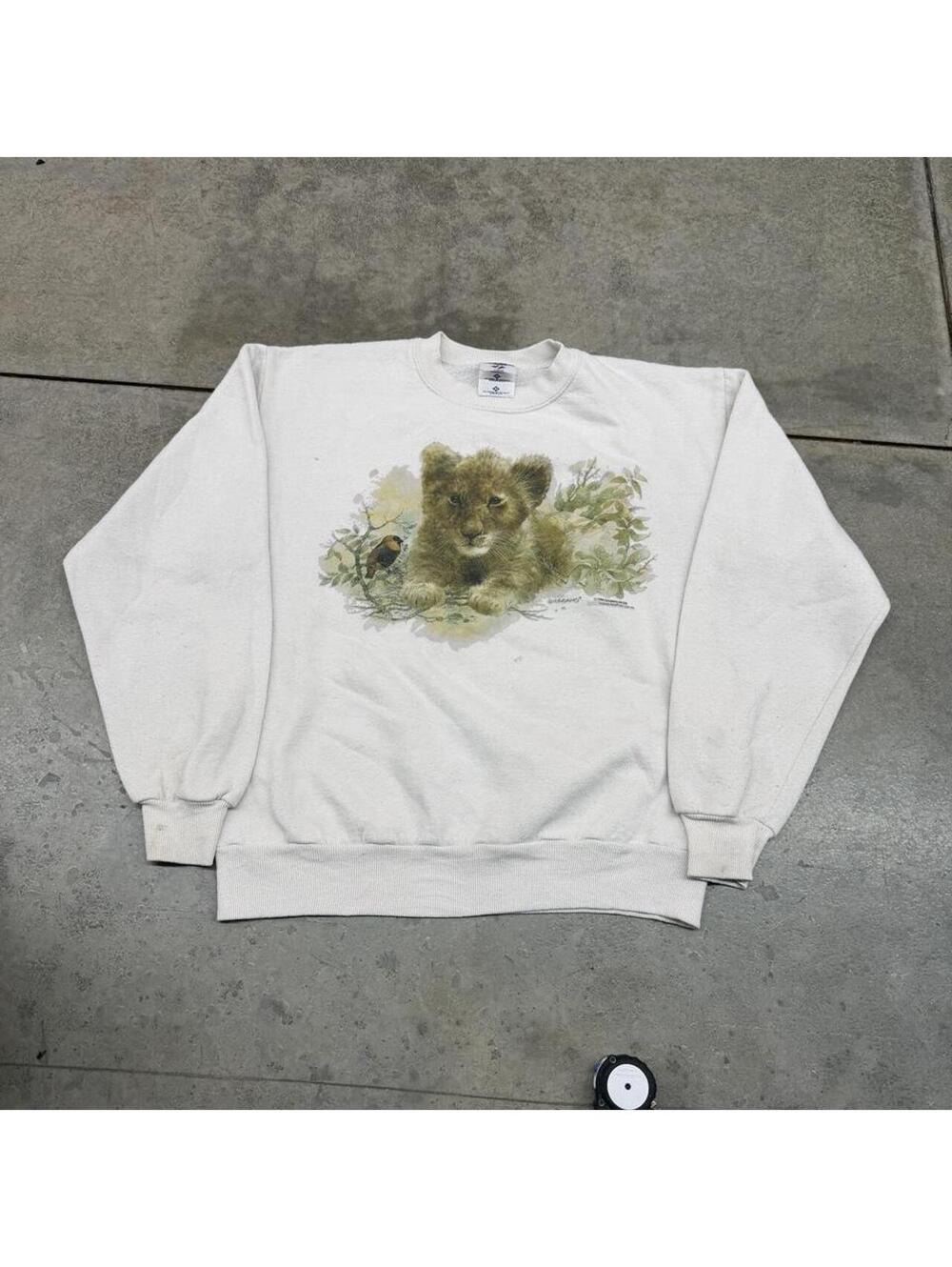 vintage lion cub nature animal white bird crewneck size medium